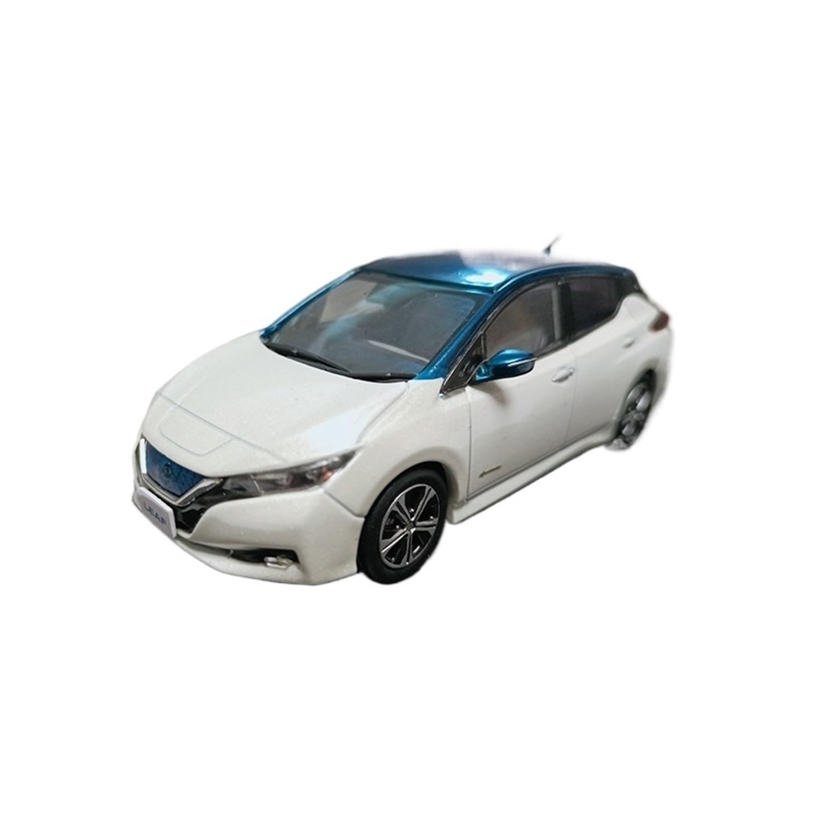 Amazon | ミニカーモデル ホワイト 1:43 スケール 日産リーフ 合金ダイ